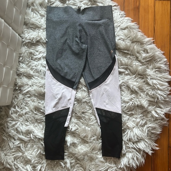 VS PINK/BLK MESH GYM PANTS/CAPRIS Sz.S - Picture 1 of 5